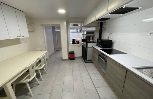 Nouan-sur-Loire Cottage | Charming Family Home with Garden, Modern Amenities, and Close to Loire Castles