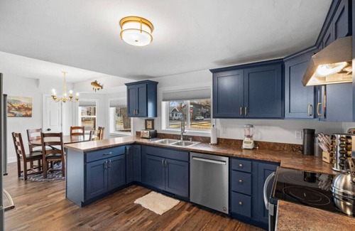 Sleeping Giant Estates House | Charming family retreat in Livingston