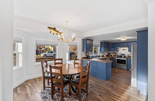 Sleeping Giant Estates House | Charming family retreat in Livingston