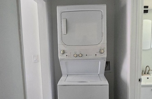 Northeast Tampa Apartment | Charming Family Retreat – Minutes from Parks & Attractions