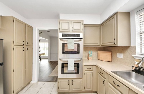 Conroe House | Charming Family Retreat w/Private Pool, Gameroom