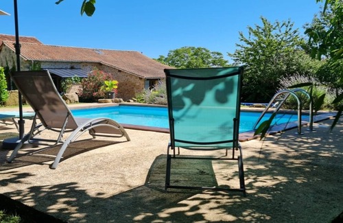 Corgnac-sur-l'Isle House | Charming farmhouse with swimming pool in the Périgord countryside