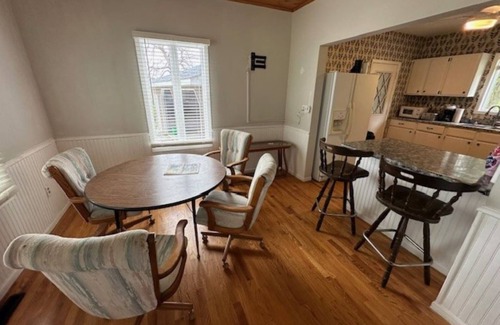 Spring Valley Other | Charming farmhouse with 4 bedrooms and WiFi, AC near Spring Valley