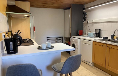 Gouise Cottage | Charming farmhouse with large garden and fireplace, pets allowed