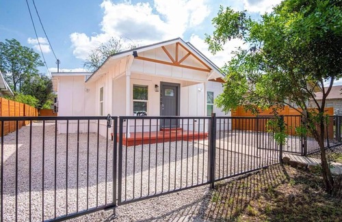 Eastside Promise Neighborhood House | Charming Fenced 3BR/1BA Close to Vibrant Downtown