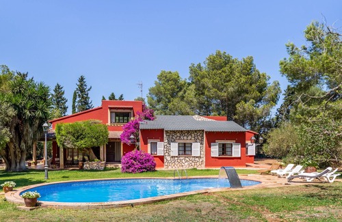 Son Gual Villa | Charming Finca with Pool, Garden, Air Conditioning and Wi-Fi, Pets Allowed