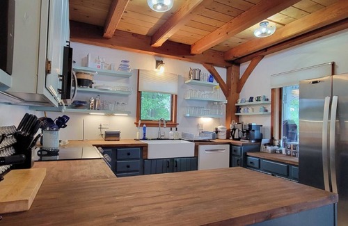 Hammondsport Cottage | Charming Finger Lakes cottage with 3 levels of lakefront views for all seasons