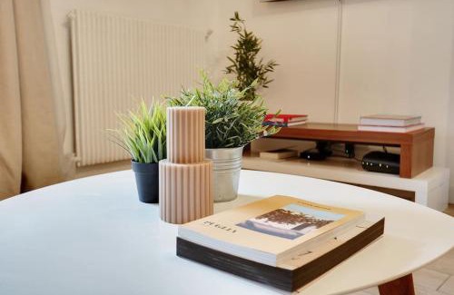 Belleville Apartment | Charming FLAT - Père Lachaise