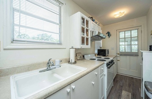 Folly Beach House | Charming Folly Beach Cottage with Dockside Views 🌅