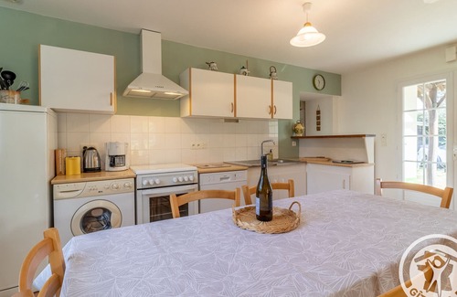 Coutures Cottage | Charming Cottage Between Vineyards & Woods, Near Angers & Saumur