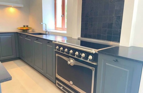 Le Puy-Sainte-Reparade Villa | Charming villa 20 minutes from Aix en Provence and heated swimming pool