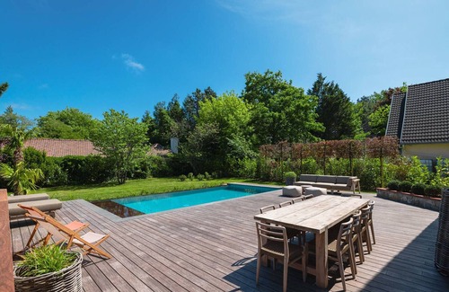 Le Touquet-Paris-Plage Villa | Charming Villa with Pool and Pets Allowed in the Heart of Le Touquet
