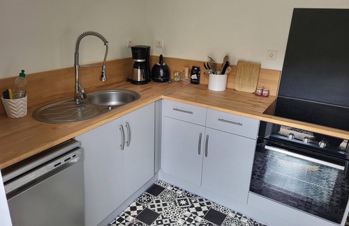 Mezieres sous Lavardin Cottage | Charming Village House near Le Mans: Private Parking, Garden, 3 Bedrooms, Pet Friendly