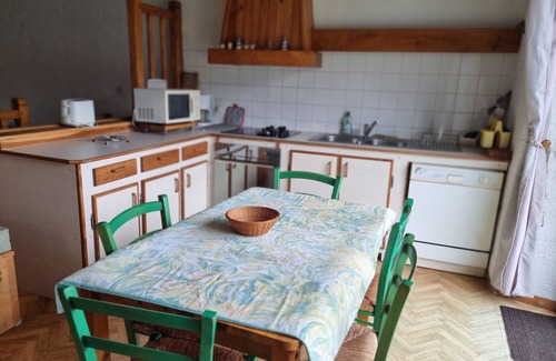 Montredon-Labessonnie House | Charming 3-Star Listed House, Ideal for a Peaceful and Authentic Stay in the Tarnn