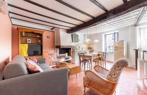 Moret-sur-Loing Cottage | Charming renovated air-conditioned cottage, historic center of Moret-sur-Loing