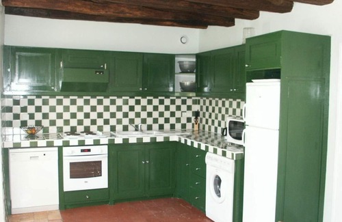 Saint-Benoit-la-Foret Cottage | Charming XVIIIth-Century Cottage Near Chinon – Private Garden, Terrace & Game Room