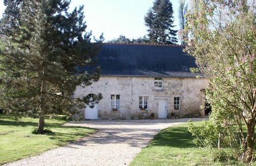 Saint-Benoit-la-Foret Cottage | Charming XVIIIth-Century Cottage Near Chinon – Private Garden, Terrace & Game Room