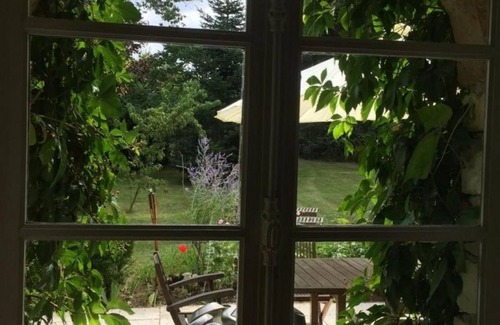 Saint-Benoit-la-Foret Cottage | Charming XVIIIth-Century Cottage Near Chinon – Private Garden, Terrace & Game Room