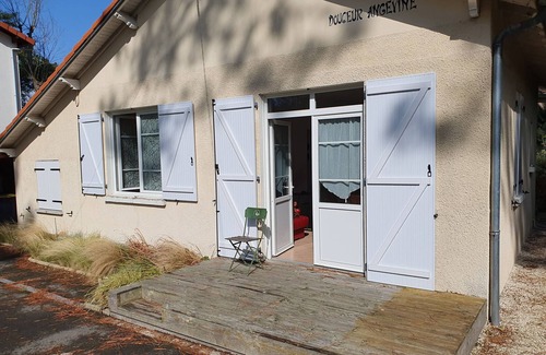 Saint-Brevin-l'Ocean House | Charming Beach House for 5 - Close to Amenities, 3 Bedrooms, BBQ, Parking, Near Main Beach