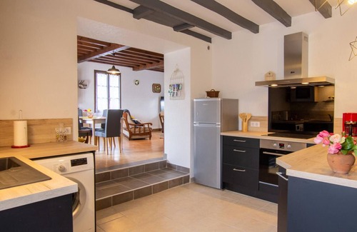 Saint-Front-la-Riviere Cottage | Charming 3BR House with Garden, Terraces, and Bikes Near Brantôme