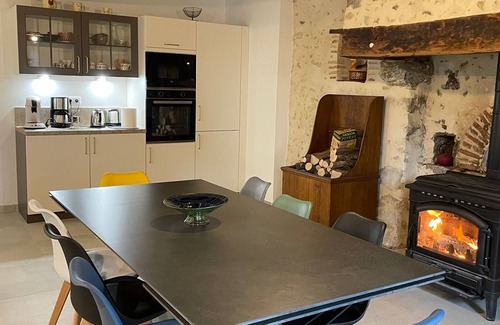 Saint-Georges-du-Rosay Cottage | Charming Cottage near Le Mans with Spacious Yard, Wood Stove, and Modern Amenities