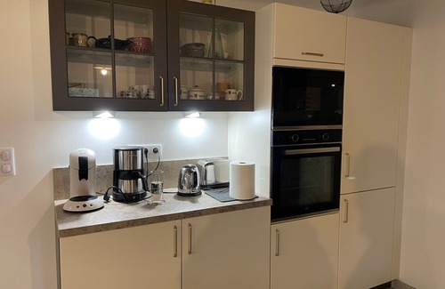 Saint-Georges-du-Rosay Cottage | Charming Cottage near Le Mans with Spacious Yard, Wood Stove, and Modern Amenities