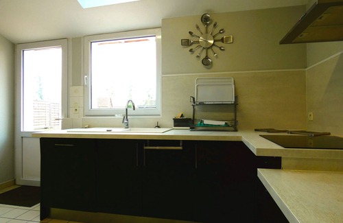 Saint-Georges-sur-Eure Cottage | Charming 14-Person Country House with Garden, BBQ, Parking, Near Chartres