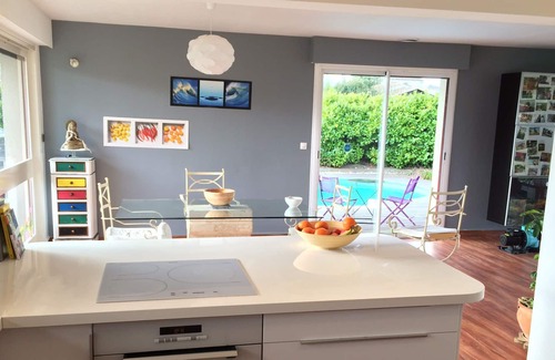 Saint-Medard-en-Jalles House | Charming house with heated pool