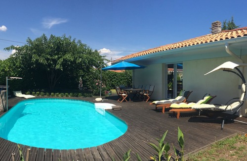 Saint-Medard-en-Jalles House | Charming house with heated pool