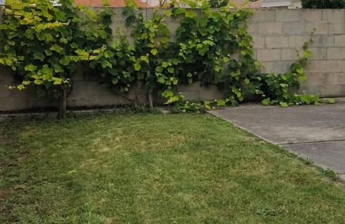 Saint-Georges-de-Didonne Apartment | Charming studio in a quiet location