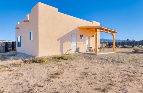 Taos House | Charming free standing Casita in Taos, NM