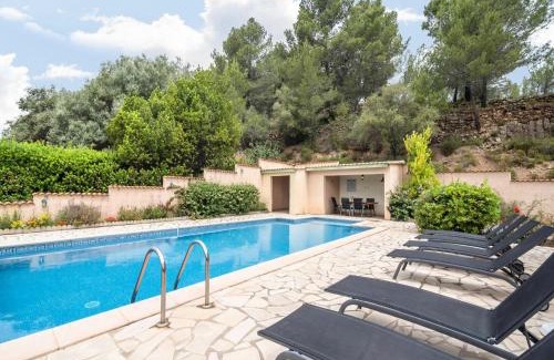 Cebazan Villa | Charming French Villa with Pool