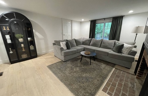 Williamsburg House | Charming Full-size home, minutes away from Colonial Williamsburg