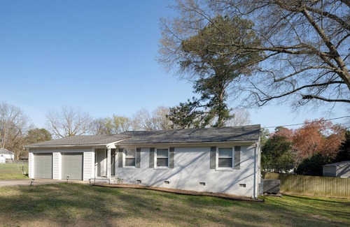Southwest Raleigh House | Charming, fully equipped 3-bedroom home mins from DTRaleigh