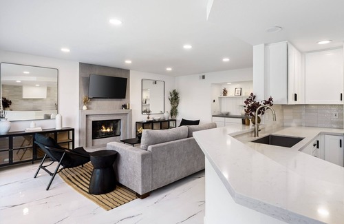 Palm Desert House | Charming fully remodeled 4-bedroom house with fitness room, pool and spa.