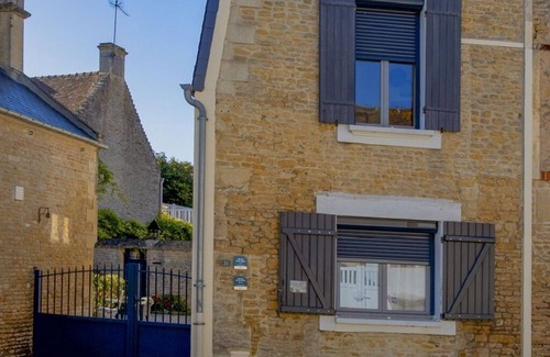 Bernieres-sur-Mer House | Charming furnished apartment, Normandy coast, 400m from the beach