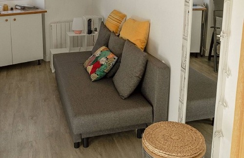 Bernieres-sur-Mer House | Charming furnished apartment, Normandy coast, 400m from the beach