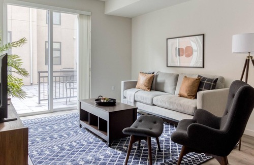 Downtown Oakland Apartment | Charming Furnished 1BR in Oakland, Pet-Friendly