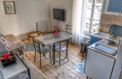 Roynac Apartment | Charming gîte Drôme Provençale