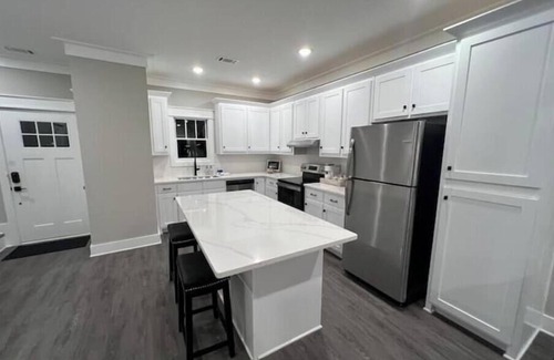 Gainesville House | Charming Gainesville townhome 1