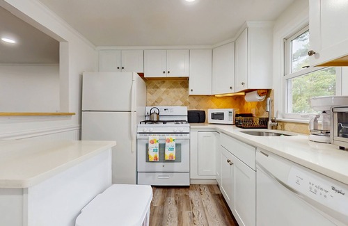 South Yarmouth House | Charming getaway with great location, sunroom & quiet nights around the firepit