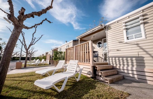 El Vendrell House | Charming Getaway with Garden