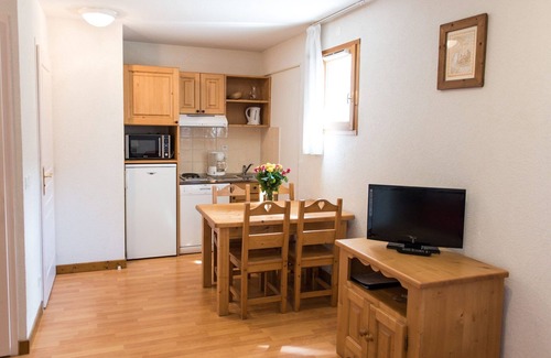 Giez Apartment | Charming Giez Apartment