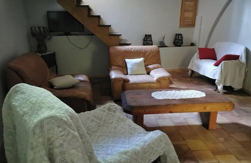 Bayons House | Charming gite at the foot of the Monges mountains. Southern Alps, 6 to 8 people