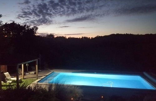 Saint-Sernin Cottage | Charming gîte for 6 people in a relaxing setting, with heated swimming pool and pond