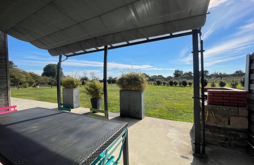 Dragey-Ronthon House | Charming gîte in Dragey, at the gateway to the bay