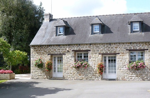 Quimper House | Charming gite, swimming pool HEATED FROM MAY/15 SEPTEMBER