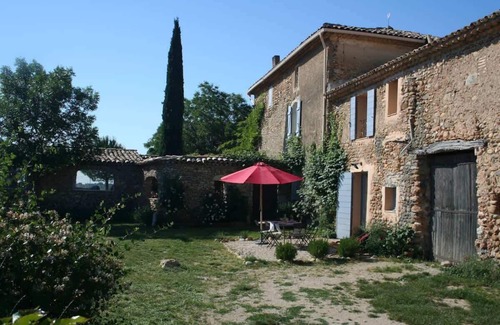 Valensole House | Charming Gîte with swimming pool surrounded by lavender