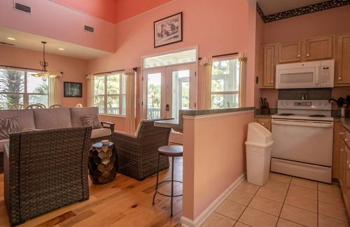 Saint Helena Island Cottage | Charming Golf Course Cottage w/ WiFi & Grill - Near Marina & Boathouse