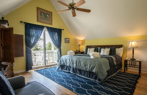 Saint Helena Island Cottage | Charming Golf Course Cottage w/ WiFi & Grill - Near Marina & Boathouse